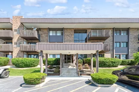 1500 Woodbridge Rd #1E, Joliet, IL 60436