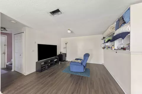 132 Thackeray Dr, Bolingbrook, IL 60440 photo 17