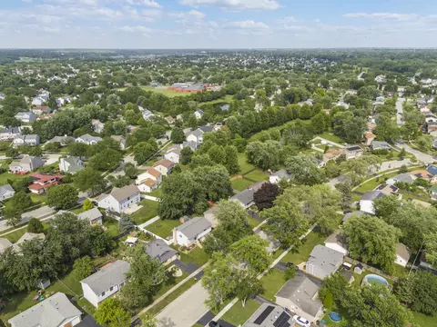 132 Thackeray Dr, Bolingbrook, IL 60440 photo 34