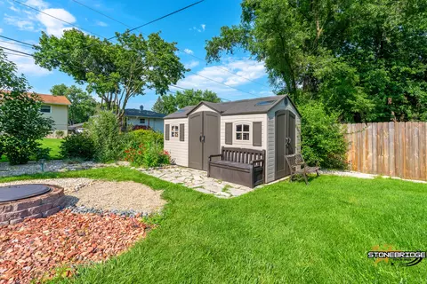 Exterior - 3210 Sunrise View St, Mchenry, IL 60050 photo 4 of 6