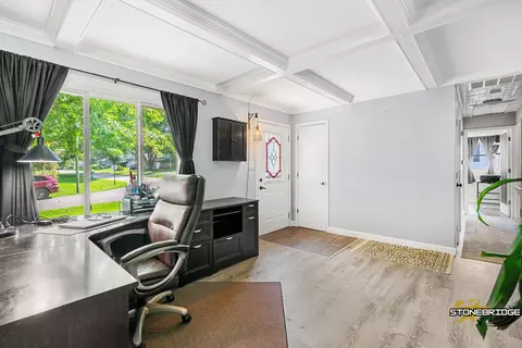 Entry Way - 3210 Sunrise View St, Mchenry, IL 60050 photo 2 of 2