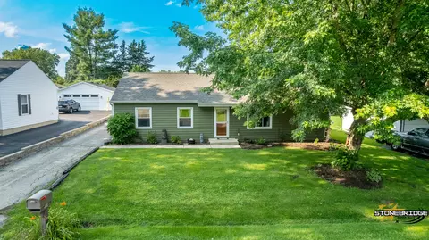 3210 Sunrise View St, Mchenry, IL 60050