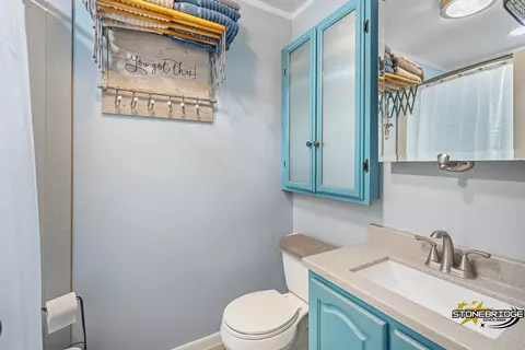 Bath - 3210 Sunrise View St, Mchenry, IL 60050 photo 1 of 1