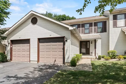 517 Villa Circle Dr #33, Palatine, IL 60067