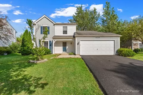 2039 Mission Hills Dr, Elgin, IL 60123