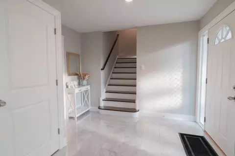 Entry Way - 1801 N Beech Rd, Mount Prospect, IL 60056 photo 1 of 2