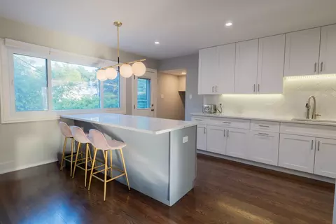 Kitchen - 1801 N Beech Rd, Mount Prospect, IL 60056 photo 2 of 5