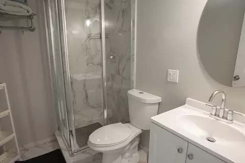 Bath - 1801 N Beech Rd, Mount Prospect, IL 60056 photo 4 of 4