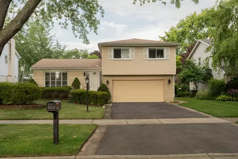 1801 N Beech Rd, Mount Prospect, IL 60056