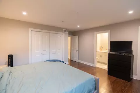 Bedroom - 1801 N Beech Rd, Mount Prospect, IL 60056 photo 2 of 6