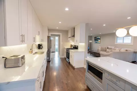 Kitchen - 1801 N Beech Rd, Mount Prospect, IL 60056 photo 3 of 5