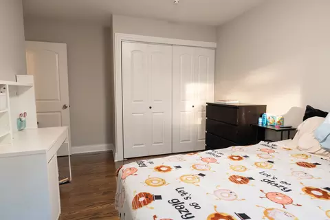 Bedroom - 1801 N Beech Rd, Mount Prospect, IL 60056 photo 4 of 6