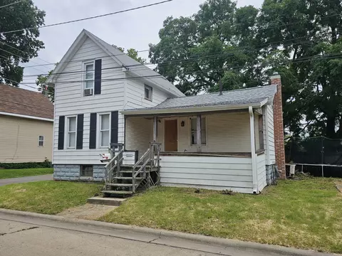 5 E 7th St, Sterling, IL 61081