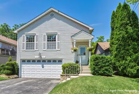 21312 W Spruce Rd, Lake Zurich, IL 60047