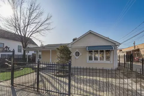 2742 N Meade Ave, Chicago, IL 60639