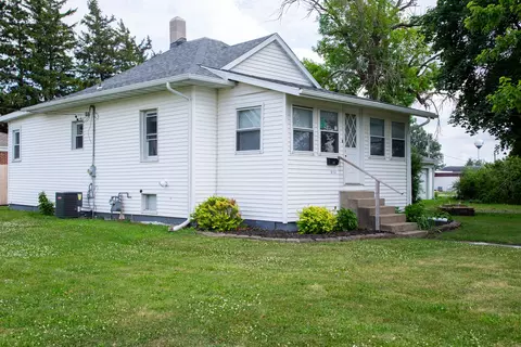504 S Sangamon Ave, Gibson City, IL 60936