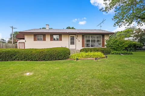 610 N Edgelawn Dr, Aurora, IL 60506
