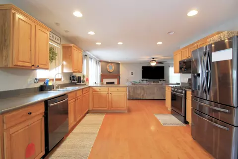 600 Lewis St, Bourbonnais, IL 60914 photo 9