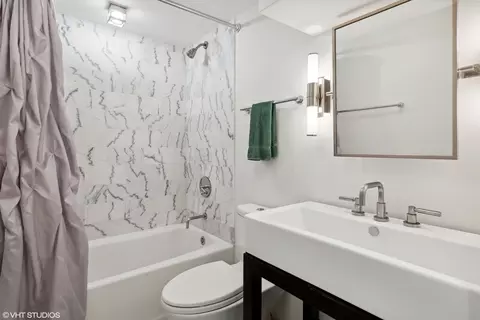 210 E Walton Pl #C, Chicago, IL 60611 photo 38