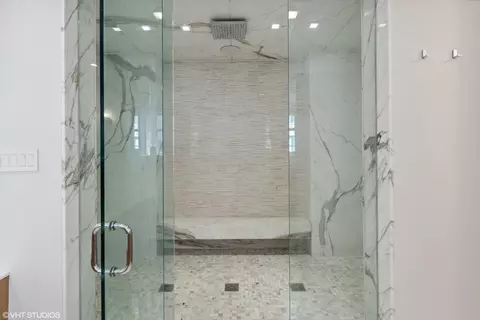 210 E Walton Pl #C, Chicago, IL 60611 photo 28