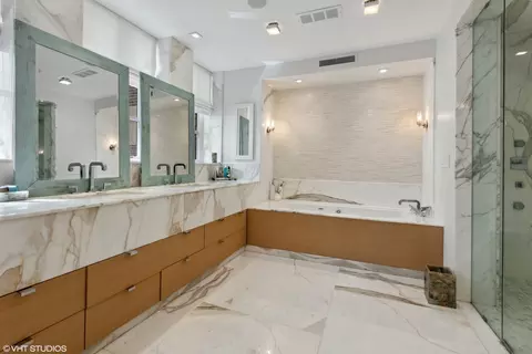 210 E Walton Pl #C, Chicago, IL 60611 photo 26