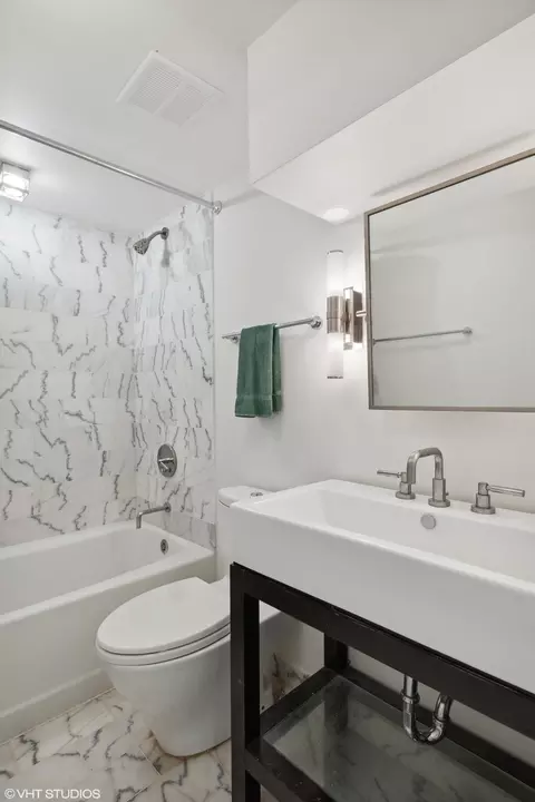 210 E Walton Pl #C, Chicago, IL 60611 photo 39
