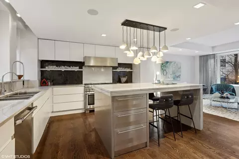 210 E Walton Pl #C, Chicago, IL 60611 photo 8