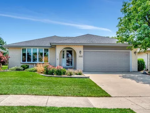 8923 Marshfield Ln, Orland Hills, IL 60487