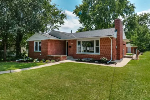 705 Dale St, Normal, IL 61761 photo 2