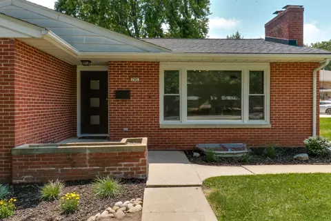 705 Dale St, Normal, IL 61761 photo 3