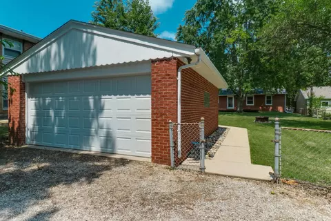 705 Dale St, Normal, IL 61761 photo 36