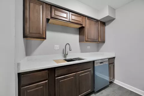 6153 Knoll Way Dr #103, Willowbrook, IL 60527 photo 17