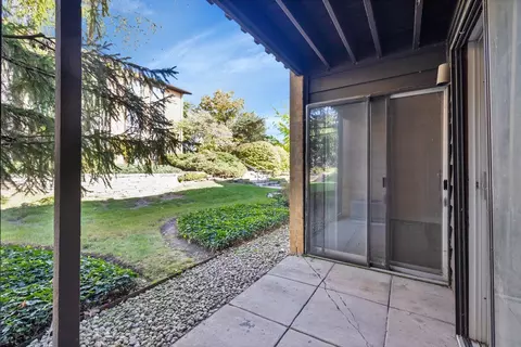 6153 Knoll Way Dr #103, Willowbrook, IL 60527 photo 25