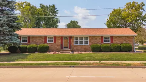 1203 Beech St, Normal, IL 61761