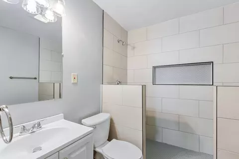 Bath - 467 N Spring St, Elgin, IL 60120 photo 1 of 1