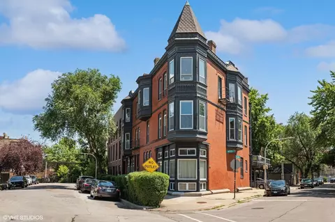 1313 N Wood St #3, Chicago, IL 60622