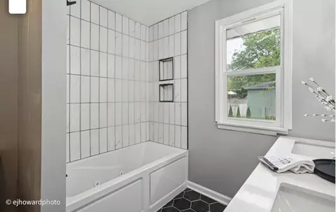 Bath - 910 Adams St, Lockport, IL 60441 photo 1 of 2