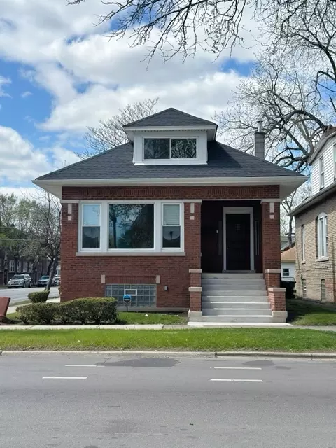 7558 S King Dr, Chicago, IL 60619