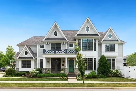 101 Joanne Way, Elmhurst, IL 60126