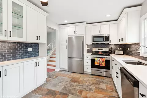 Kitchen - 205 Dulles Rd, Des Plaines, IL 60016 photo 1 of 2
