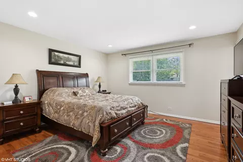 Bedroom - 205 Dulles Rd, Des Plaines, IL 60016 photo 1 of 2