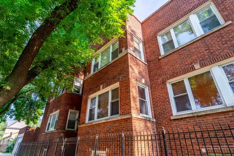 3523 W Berteau Ave #2W, Chicago, IL 60618