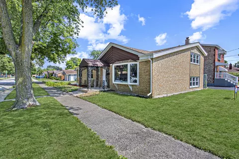 5191 W 88th Pl, Oak Lawn, IL 60453