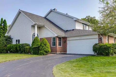 5791 Regency Ct, Gurnee, IL 60031