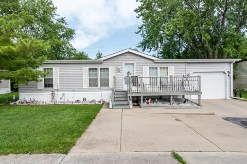 38703 N Sheridan Rd #204, Beach Park, IL 60099