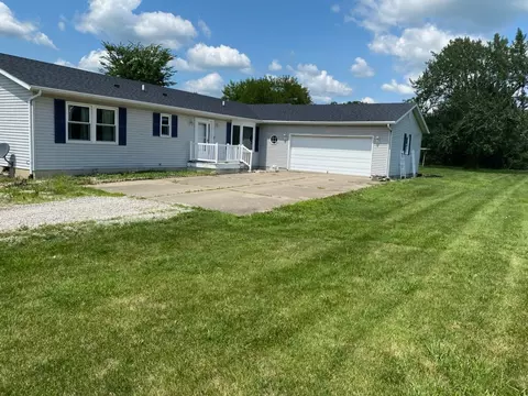 21682 N 1810 East Rd, Pontiac, IL 61764
