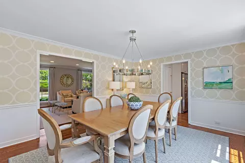 Dining - 1101 Golfview Rd, Glenview, IL 60025 photo 2 of 3