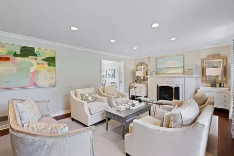 Living - 1101 Golfview Rd, Glenview, IL 60025 photo 2 of 7