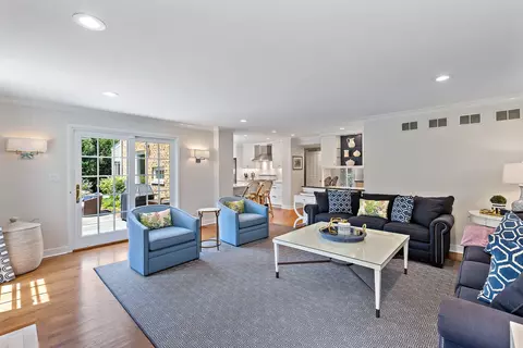 Living - 1101 Golfview Rd, Glenview, IL 60025 photo 7 of 7