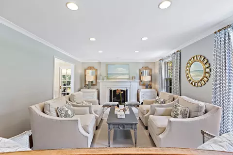 Living - 1101 Golfview Rd, Glenview, IL 60025 photo 1 of 7